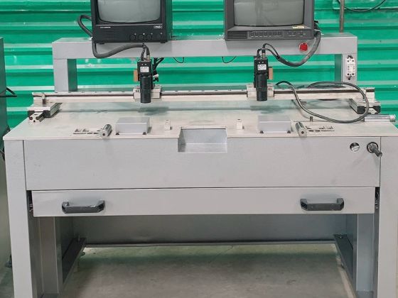 Bàn đục lỗ bản kẽm có camera TY-200